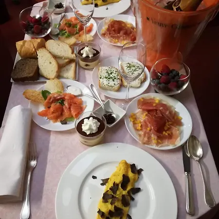 Tosco Romagnolo מלון