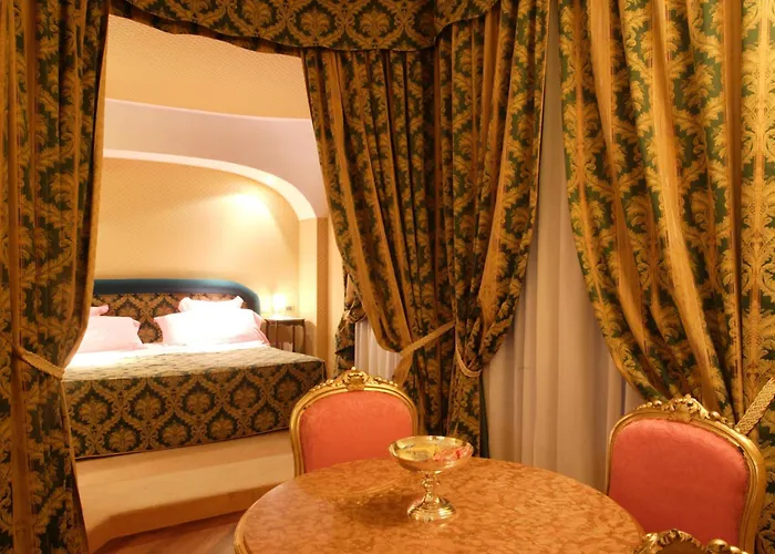 Tosco Romagnolo 호텔 4*